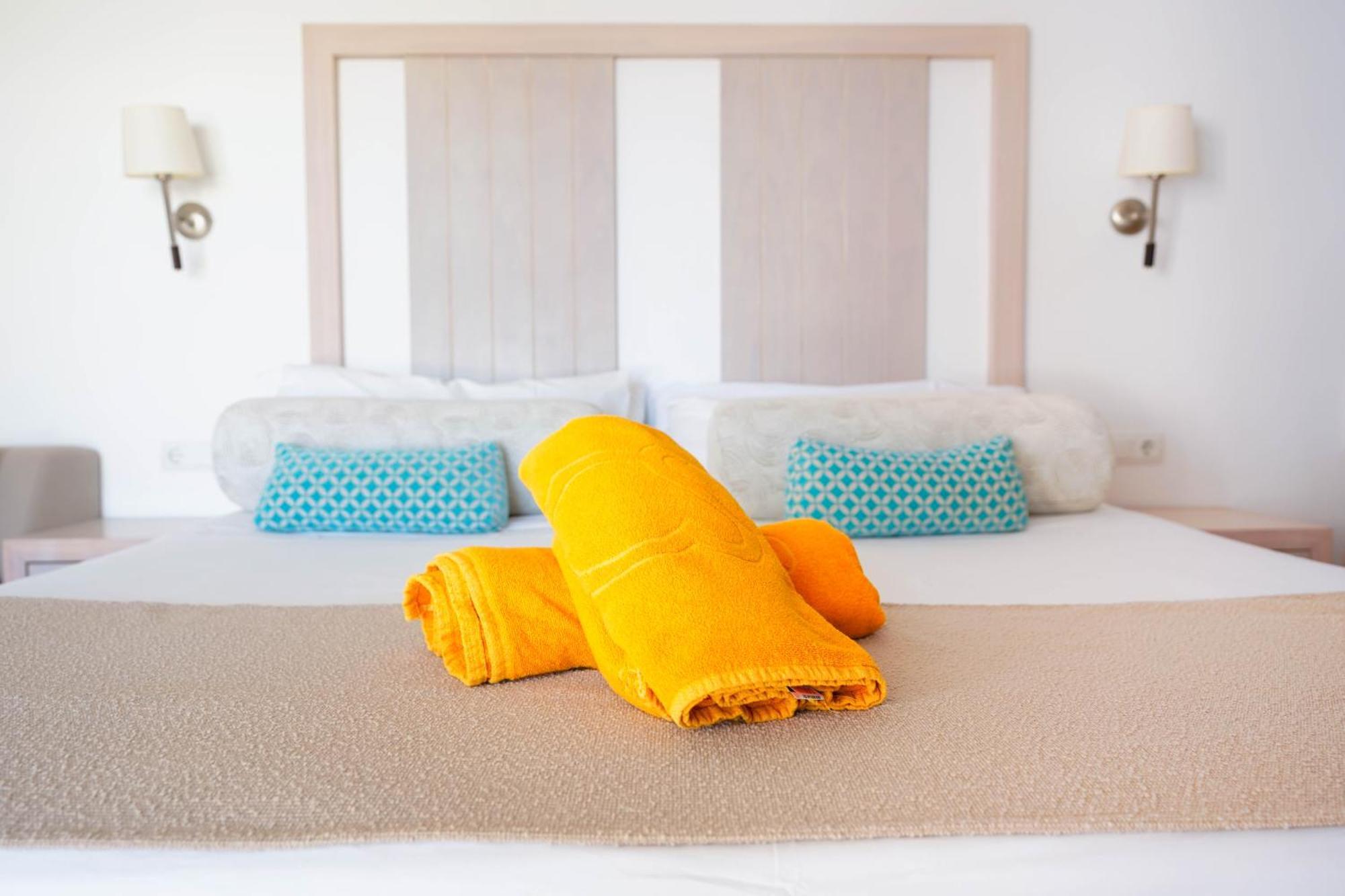 Apartamentos Es Calo Aparthotel *