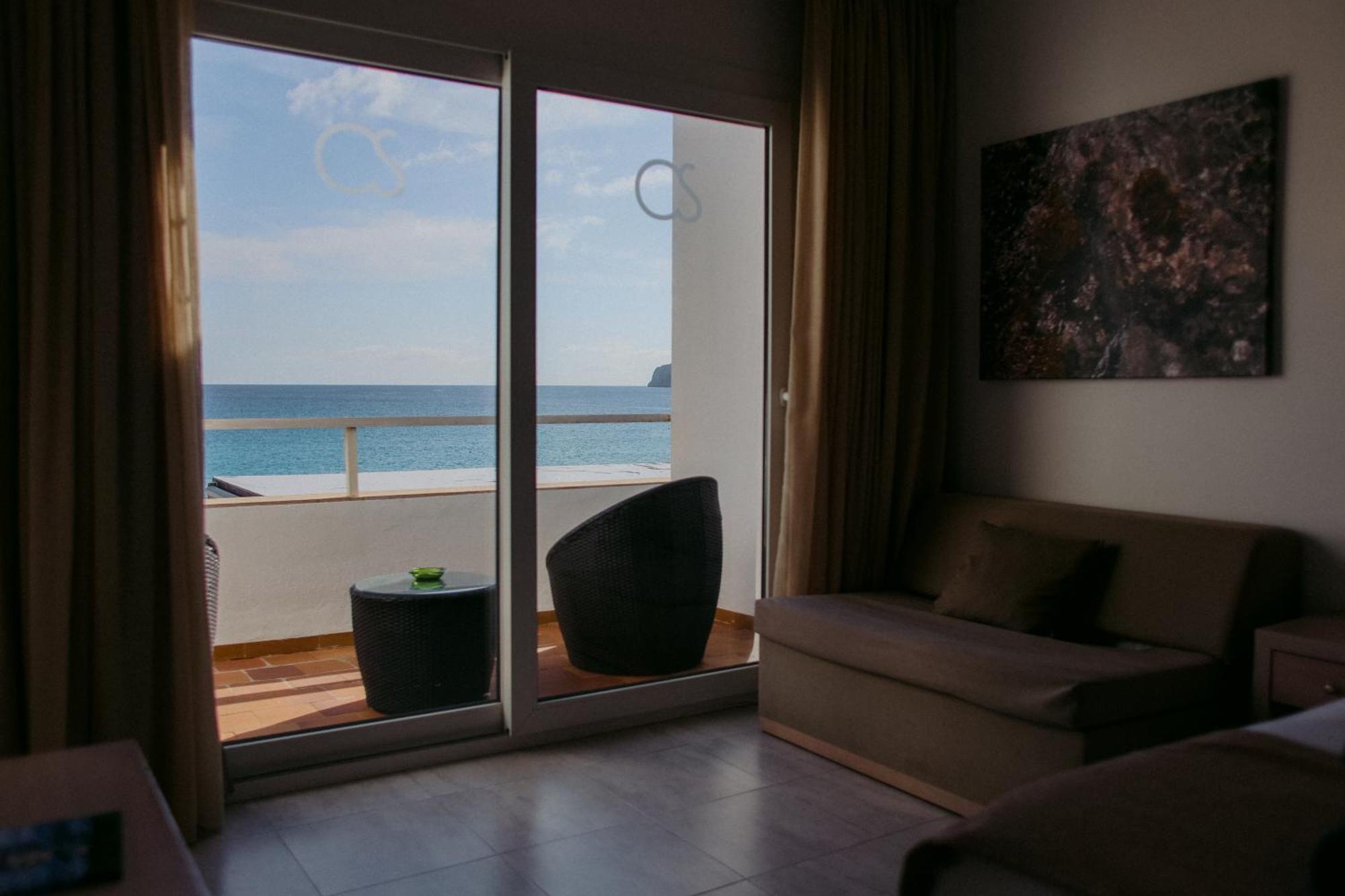 Aparthotel Apartamentos Es Calo
